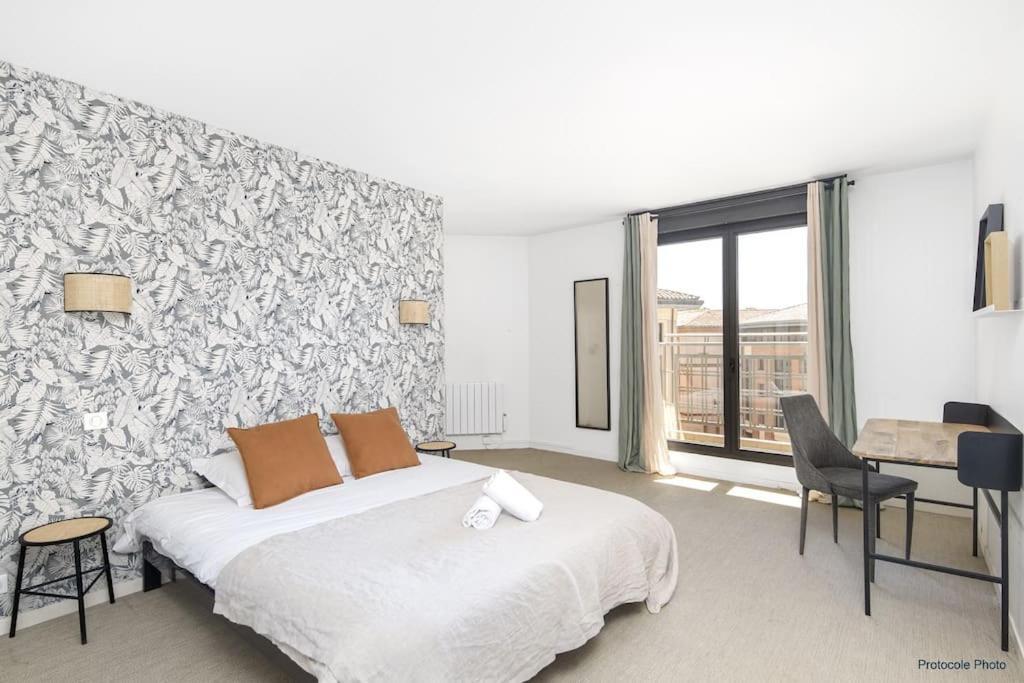 טולוז Nocnoc - Le Pargamin - Large Duplex Place Saint-Pierre מראה חיצוני תמונה